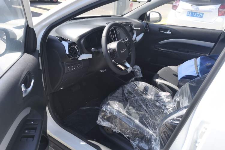 Used Kia kx1 Stonic 2021 1.4L CVT Fun Edition Driver Seat