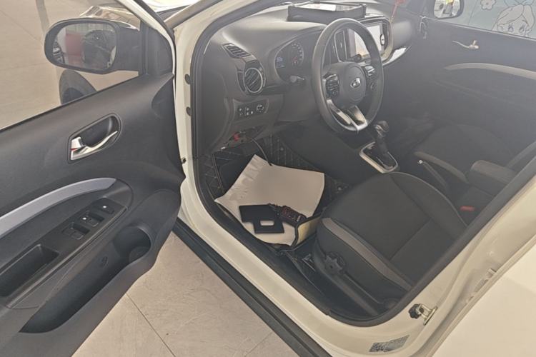 Used Kia kx1 Stonic 2021 1.4L Automatic Fun & Sport Edition Driver Seat