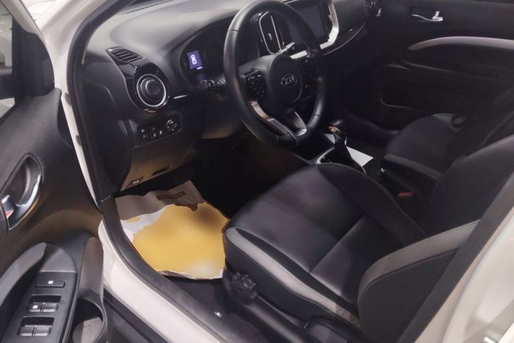 Used Kia kx1 Stonic 2021 1.4L Automatic Fun Edition Driver Seat