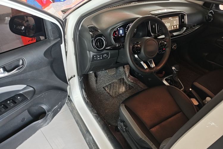 Used Kia kx1 Stonic 2021 1.4L CVT Sunroof Model Driver Seat