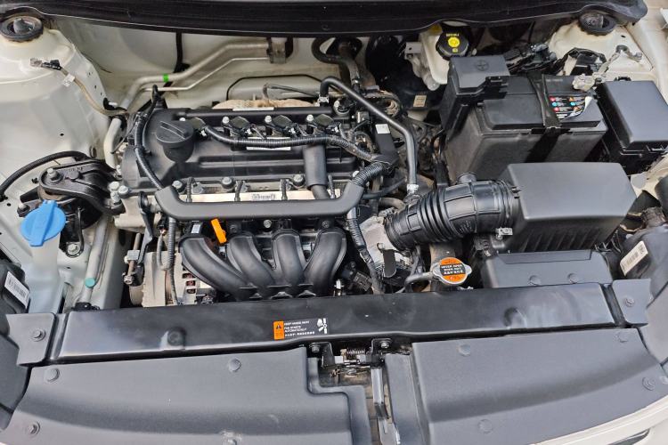 Used Kia kx1 Stonic 2021 1.4L Manual Fun Edition Engine Bay