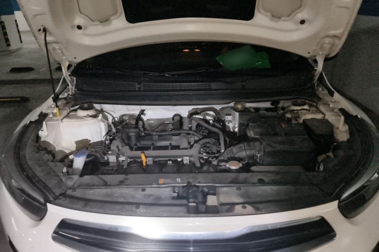 Used Kia kx1 Stonic 2021 1.4L CVT Sunroof Model Engine Bay