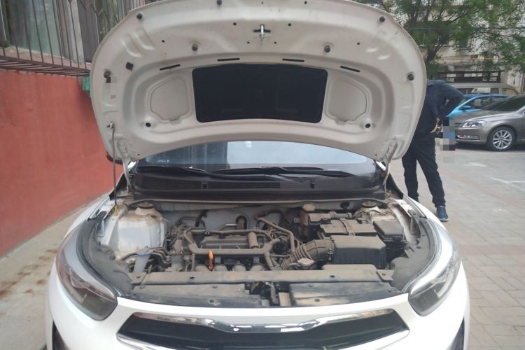 Used Kia kx1 Stonic 2021 1.4L CVT Sunroof Model Engine Bay