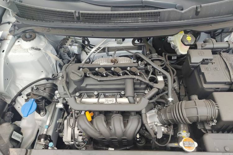 Used Kia kx1 Stonic 2021 1.4L CVT Fun Edition Engine Bay