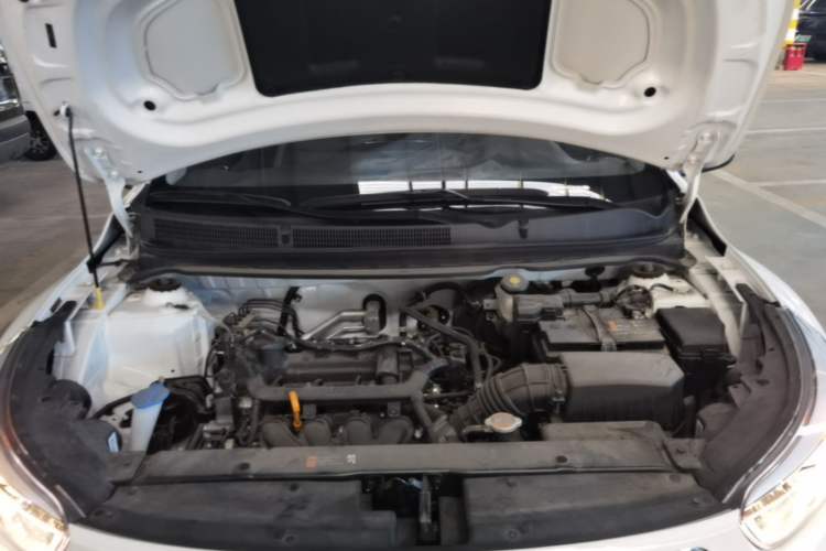 Used Kia kx1 Stonic 2021 1.4L CVT Fun Edition Engine Bay