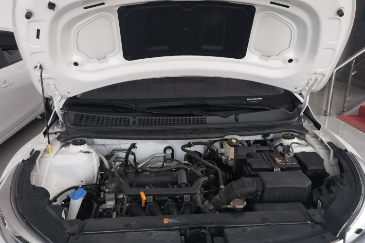 Used Kia kx1 Stonic 2021 1.4L CVT Fun Edition Engine Bay
