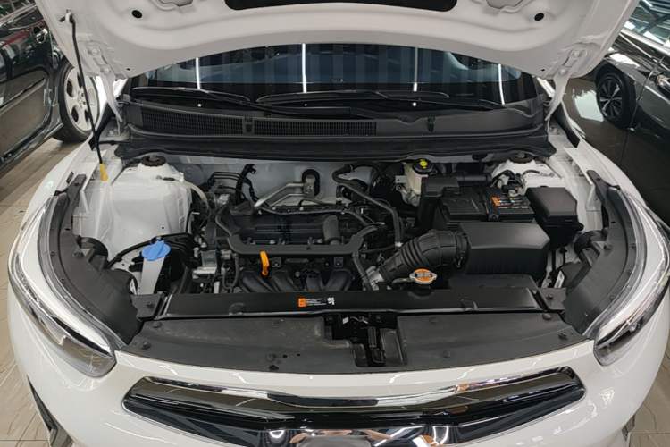 Used Kia kx1 Stonic 2021 1.4L CVT Fun Edition Engine Bay