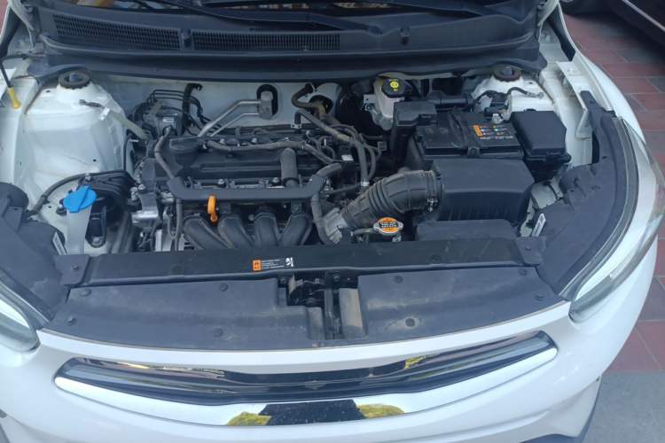 Used Kia kx1 Stonic 2021 1.4L CVT Fun Edition Engine Bay