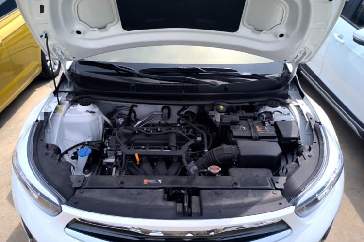 Used Kia kx1 Stonic 2021 1.4L CVT Fun Edition Engine Bay