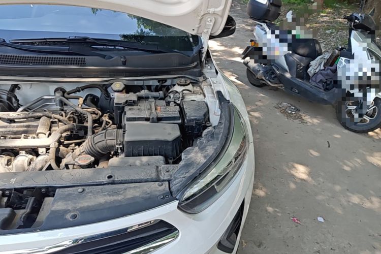 Used Kia kx1 Stonic 2021 1.4L CVT Sunroof Model Engine Bay Left