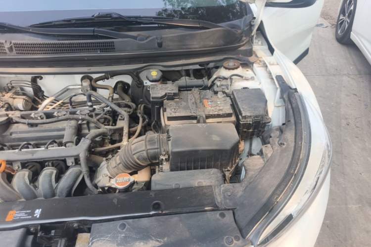 Used Kia kx1 Stonic 2021 1.4L CVT Fun Edition Engine Bay Left