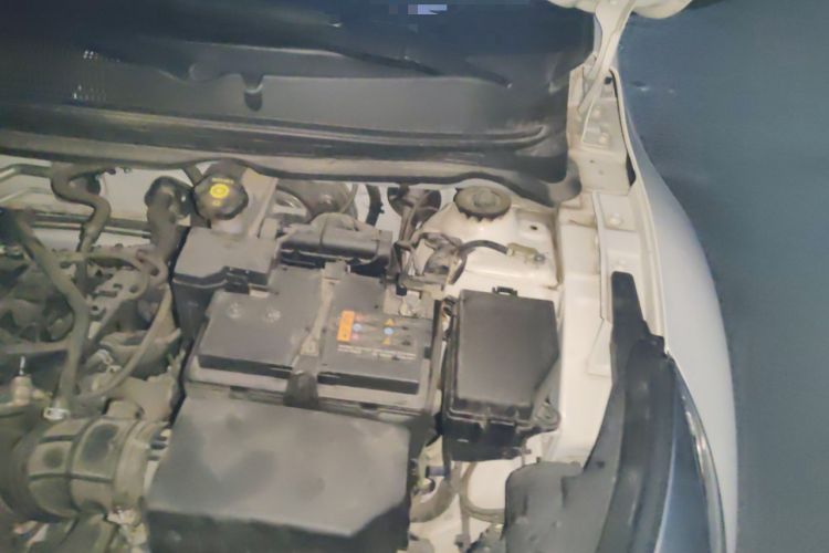 Used Kia kx1 Stonic 2021 1.4L CVT Fun & Sunroof Model Engine Bay Left