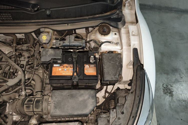 Used Kia kx1 Stonic 2021 1.4L Automatic Fun & Sport Edition Engine Bay Left