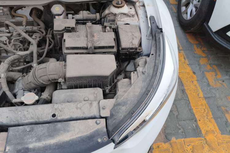 Used Kia kx1 Stonic 2021 1.4L CVT Sunroof Model Engine Bay Left