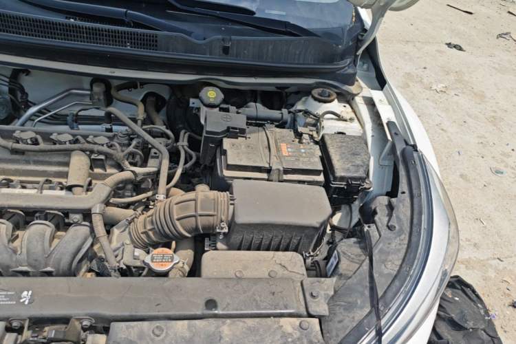 Used Kia kx1 Stonic 2021 1.4L CVT Sunroof Model Engine Bay Left