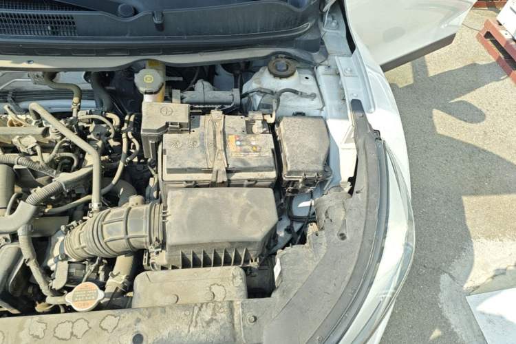 Used Kia kx1 Stonic 2021 1.4L CVT Fun & Sunroof Model Engine Bay Left