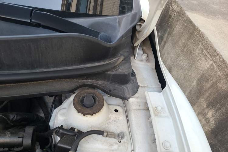 Used Kia kx1 Stonic 2021 1.4L CVT Fun Edition Engine Bay Left