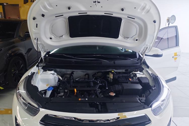 Used Kia kx1 Stonic 2021 1.4L CVT Fun Edition Engine Bay