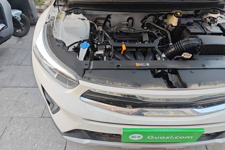 Used Kia kx1 Stonic 2021 1.4L CVT Fun Edition Engine Bay Right
