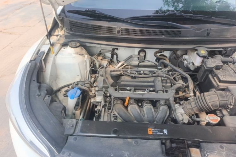 Used Kia kx1 Stonic 2021 1.4L CVT Fun Edition Engine Bay Right