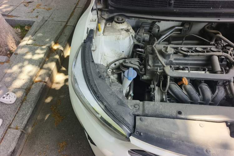 Used Kia kx1 Stonic 2021 1.4L CVT Sunroof Model Engine Bay Right