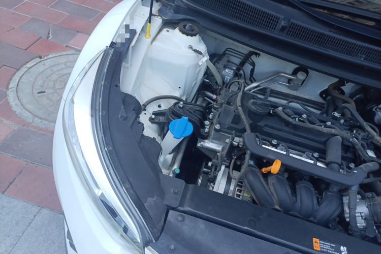 Used Kia kx1 Stonic 2021 1.4L CVT Fun Edition Engine Bay Right