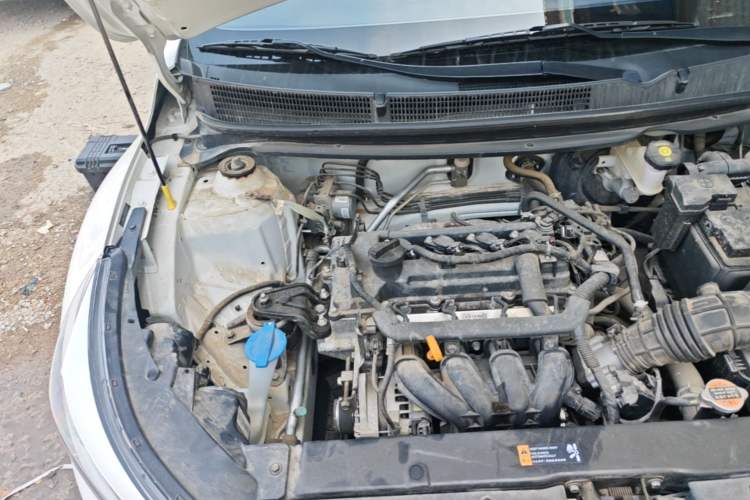 Used Kia kx1 Stonic 2021 1.4L CVT Sunroof Model Engine Bay Right