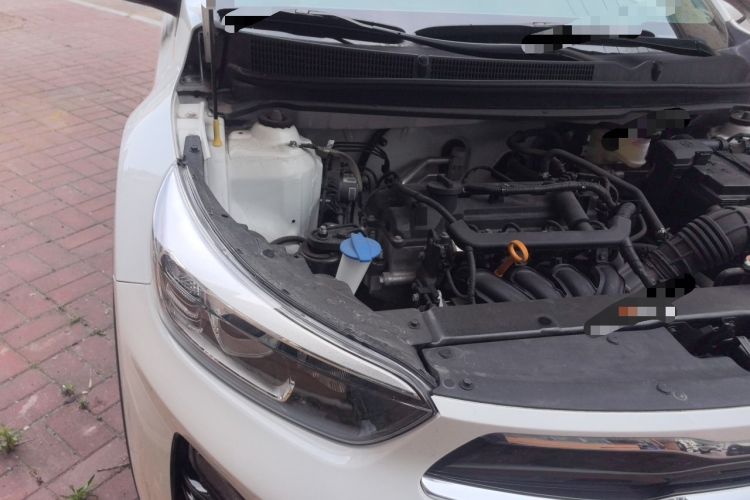Used Kia kx1 Stonic 2021 1.4L Automatic Fun Edition Engine Bay Right