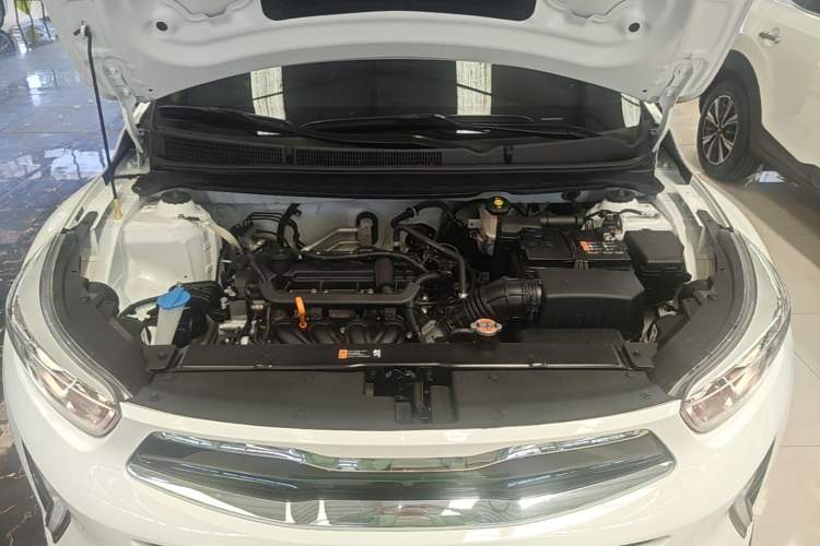 Used Kia kx1 Stonic 2021 1.4L CVT Fun Edition Engine Bay