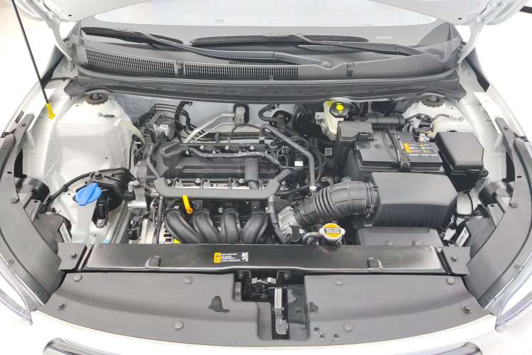 Used Kia kx1 Stonic 2021 1.4L CVT Sunroof Model Engine Bay