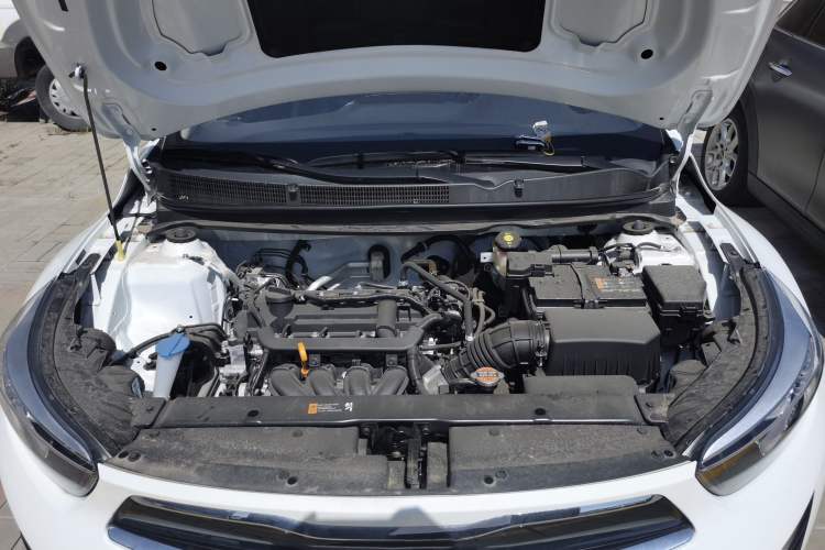 Used Kia kx1 Stonic 2021 1.4L CVT Fun Edition Engine Bay