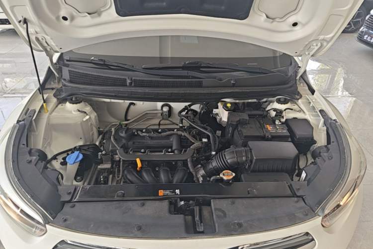 Used Kia kx1 Stonic 2021 1.4L Automatic Fun & Sport Edition Engine Bay