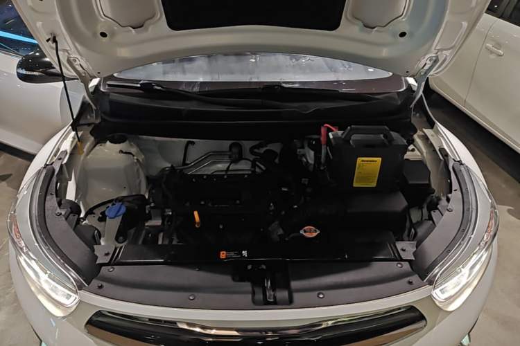 Used Kia kx1 Stonic 2021 1.4L Automatic Fun & Sport Edition Engine Bay