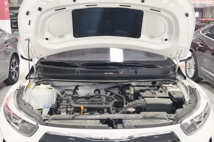 Used Kia kx1 Stonic 2021 1.4L CVT Fun Edition Engine Bay