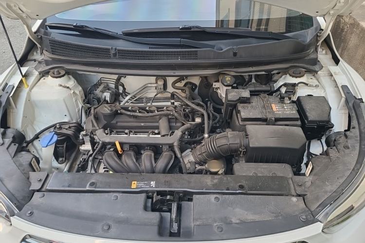 Used Kia kx1 Stonic 2021 1.4L CVT Fun Edition Engine Bay