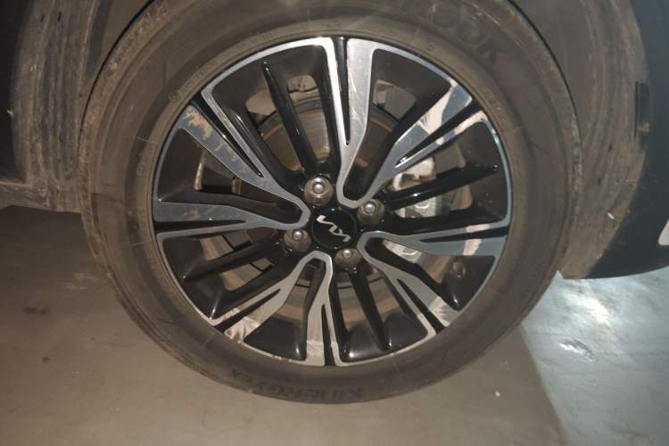 Used Kia kx1 Stonic 2021 1.4L CVT Fun Edition Exterior 1