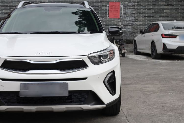 Used Kia kx1 Stonic 2021 1.4L CVT Fun & Sunroof Model Exterior 11