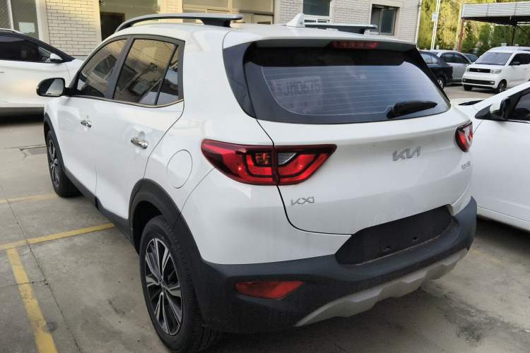 Used Kia kx1 Stonic 2021 1.4L CVT Fun Edition Exterior 2