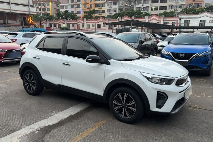 Used Kia kx1 Stonic 2021 1.4L CVT Sunroof Model Exterior 2