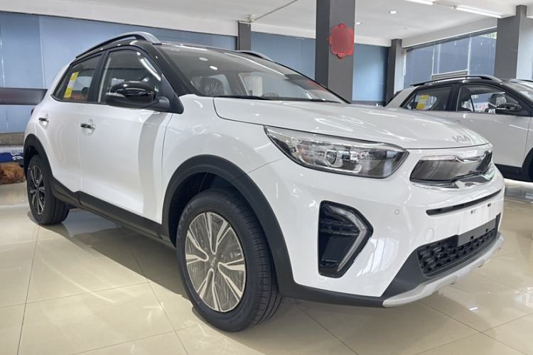 Used Kia kx1 Stonic 2021 1.4L CVT Sunroof Model Exterior 2