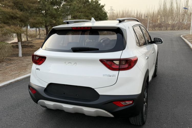 Used Kia kx1 Stonic 2021 1.4L Automatic Fun Edition Exterior 2