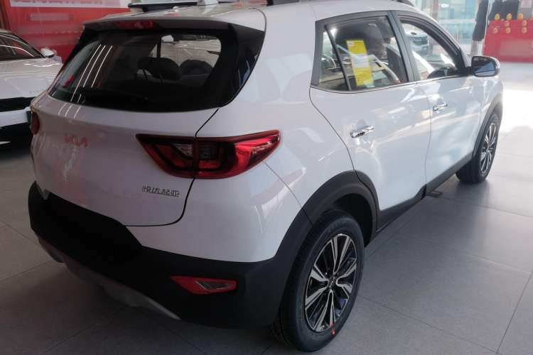 Used Kia kx1 Stonic 2021 1.4L CVT Fun Edition Exterior 3