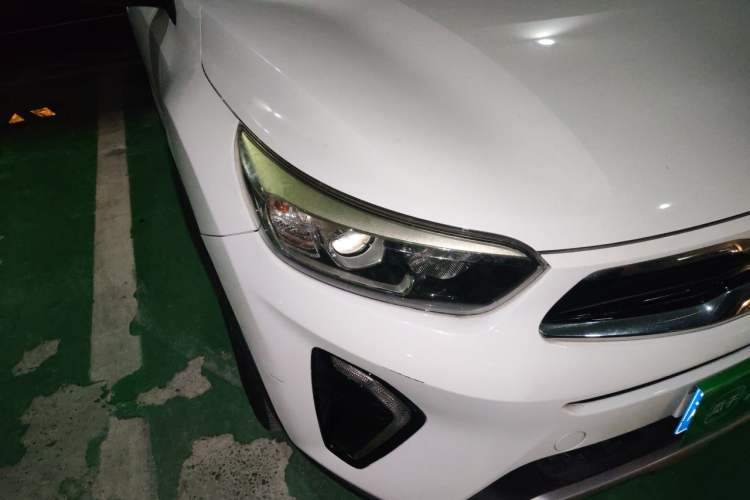 Used Kia kx1 Stonic 2021 1.4L CVT Fun Edition Exterior 3