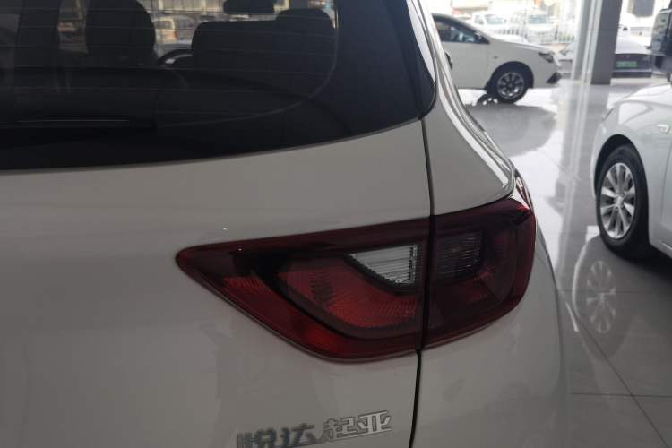 Used Kia kx1 Stonic 2021 1.4L CVT Fun Edition Exterior 3