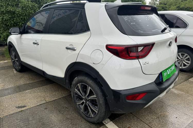Used Kia kx1 Stonic 2021 1.4L CVT Fun & Sunroof Model Exterior 3