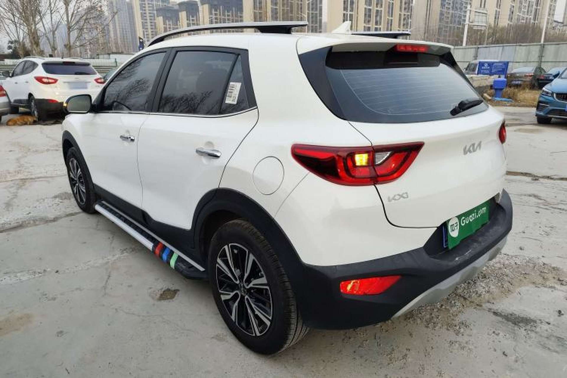 Used Kia kx1 Stonic 2021 1.4L CVT Fun Edition Exterior 3