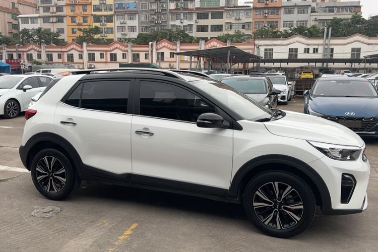 Used Kia kx1 Stonic 2021 1.4L CVT Sunroof Model Exterior 4