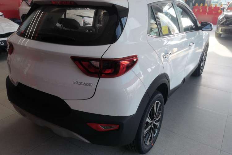 Used Kia kx1 Stonic 2021 1.4L CVT Fun Edition Exterior 4