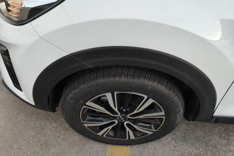 Used Kia kx1 Stonic 2021 1.4L CVT Fun Edition Exterior 4
