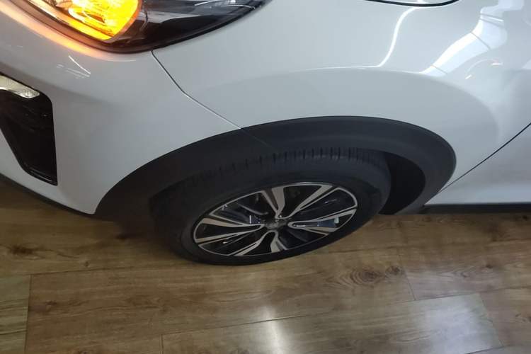 Used Kia kx1 Stonic 2021 1.4L CVT Sunroof Model Exterior 4